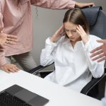 Conflictele la locul de muncă: de ce nu sunt întotdeauna un semn rău și cum influențează performanța angajaților